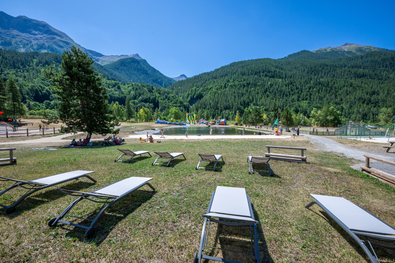 Spot du lac – snack bar face au lac et aux montagnes